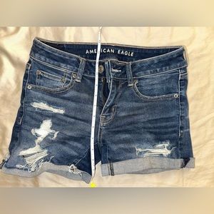 American Eagle Midi denim Jean shorts ripped size 4 stretchy